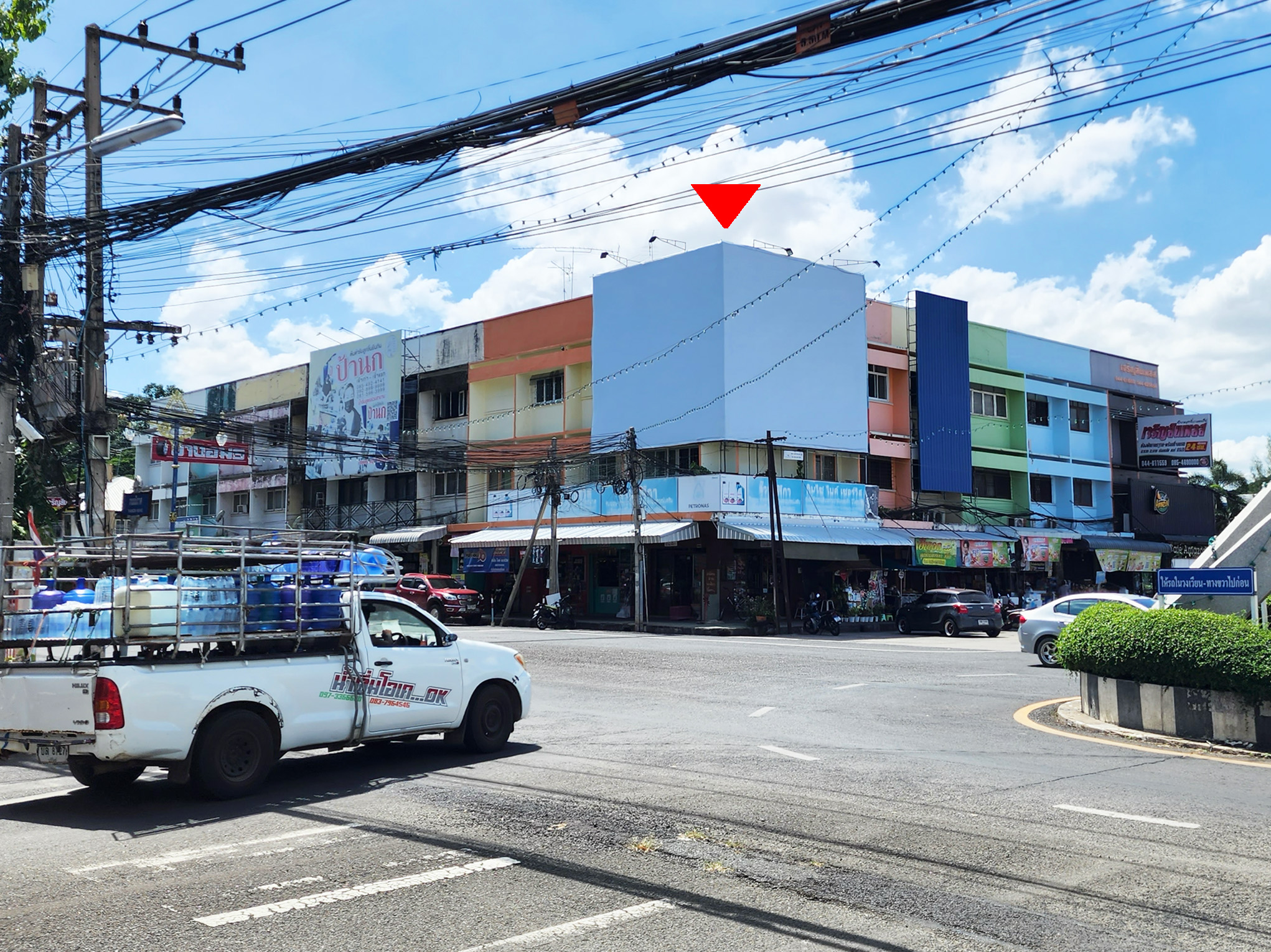 วงเวียนหอนาฬิกา หน้าสถานีรถไฟบุรีรัมย์